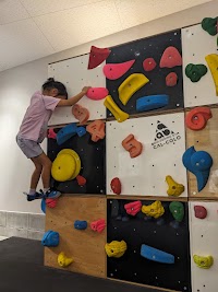 BOULDERING GYM CAL-COLO(ボルダリングジム カルコロ)