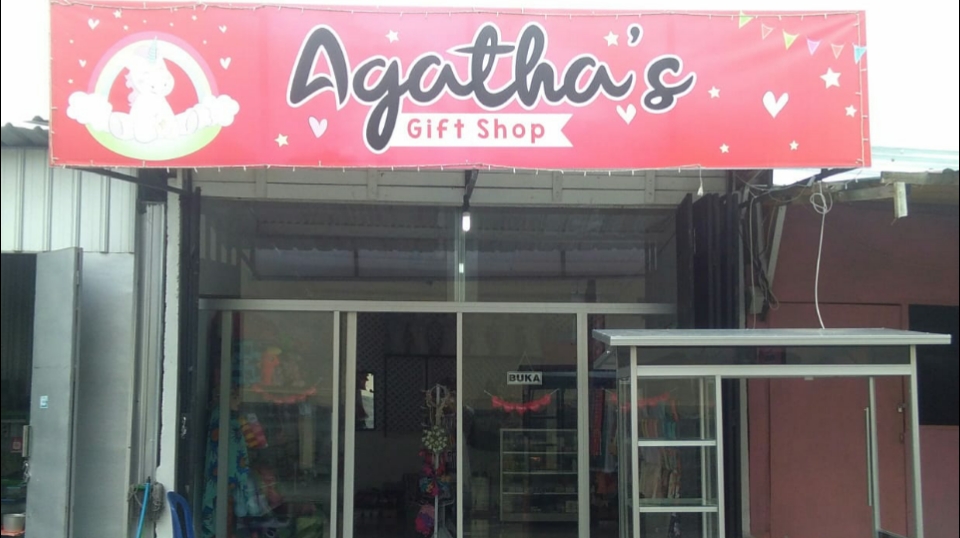 Agathas gift shop