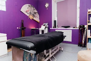 Энергия массажа | Массажный кабинет Ярославль | Лечебный массаж, тайский и антицеллюлитный массаж image