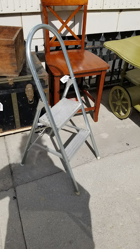 Thrift Store «New Elephant Resale Shop Of Chicago, NFP», reviews and photos, 2325 N Clark St, Chicago, IL 60614, USA