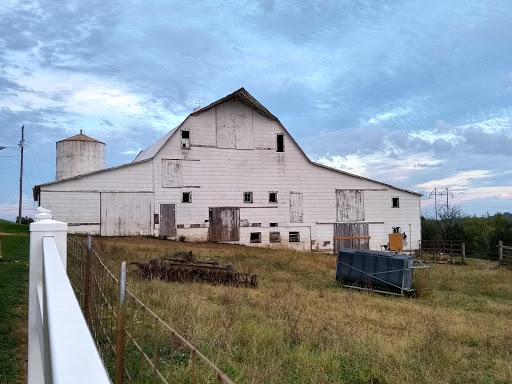 Pet Supply Store «Straatmann Feed & Transfer, Inc.», reviews and photos, 3601 Old Hwy 100, Labadie, MO 63055, USA