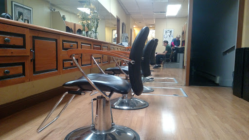 Hair Salon «B Dinelli Hair Salon», reviews and photos, 519 Cedar Ln, Teaneck, NJ 07666, USA