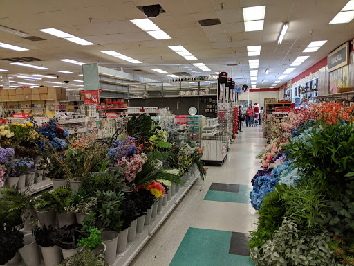 Craft Store «Michaels», reviews and photos, 100 Woodside Rd, Redwood City, CA 94061, USA