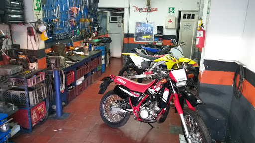 Tiendas para comprar recambios motos Medellin