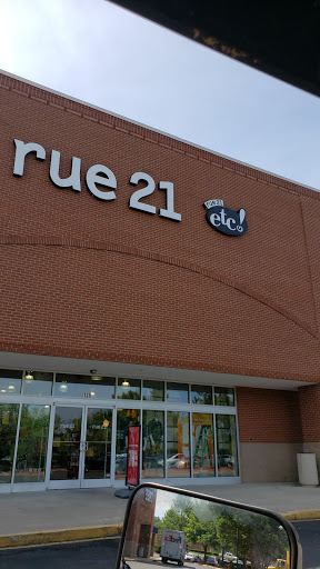 Clothing Store «rue21», reviews and photos, 1515 N Pointe Dr #125, Durham, NC 27705, USA