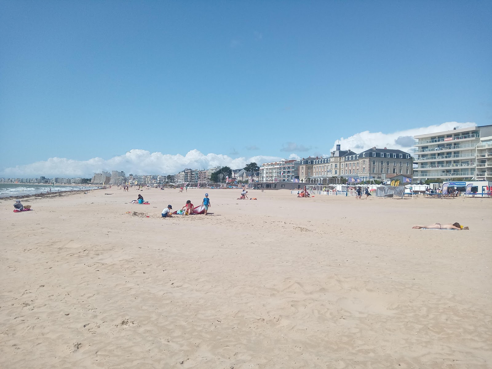 Zdjęcie Booksellers beach z powierzchnią turkusowa woda