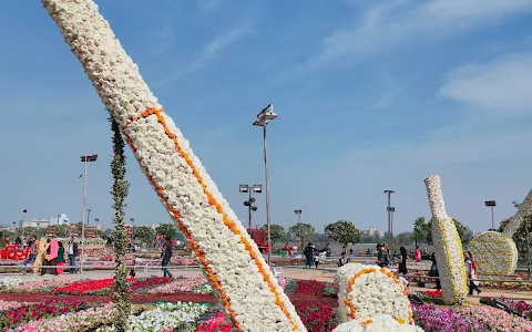 Riverfront Flower Park image