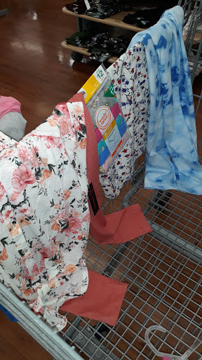 Shopping Mall «Crossroads Shopping Center», reviews and photos, 1525 U.S. 41, Schererville, IN 46375, USA