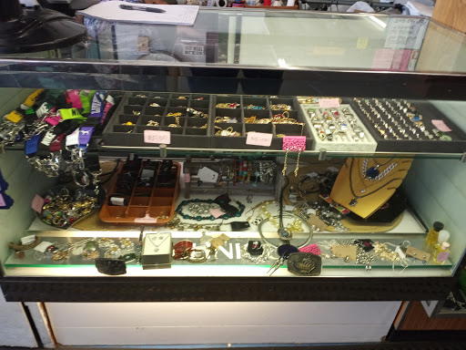 Shopping Mall «Village Square Shopping Center», reviews and photos, 2800 Recker Hwy, Winter Haven, FL 33880, USA