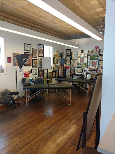 Tattoo Shop «Grinn & Barrett Tattoo and Piercing», reviews and photos, 3021 Leavenworth St, Omaha, NE 68105, USA