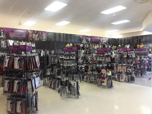 Clothing Store «F21 RED», reviews and photos, 121 Pavilion Pkwy A, Fayetteville, GA 30214, USA