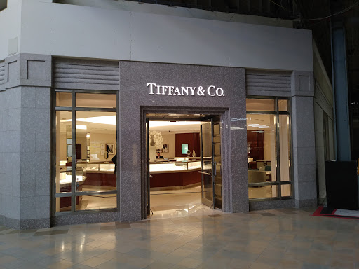 Jewelry Store «Tiffany & Co.», reviews and photos, 6000 Glades Rd, Boca Raton, FL 33431, USA