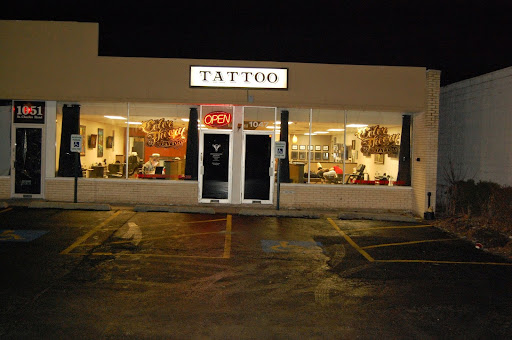 Tattoo Shop «Color Theory Tattoo», reviews and photos, 1047 E St Charles Rd, Lombard, IL 60148, USA