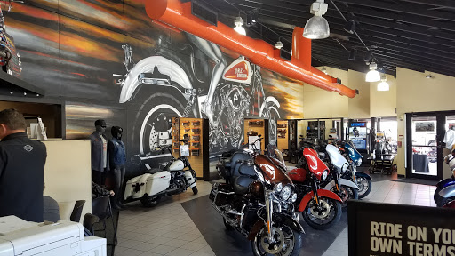 Harley-Davidson Dealer «Mancuso Harley-Davidson Central», reviews and photos, 535 N Loop W Fwy, Houston, TX 77018, USA