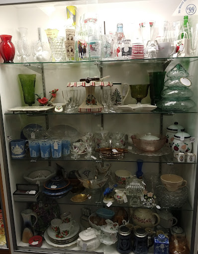 Antique Store «Midtown Antique Mall», reviews and photos, 301 Main St S, Stillwater, MN 55082, USA