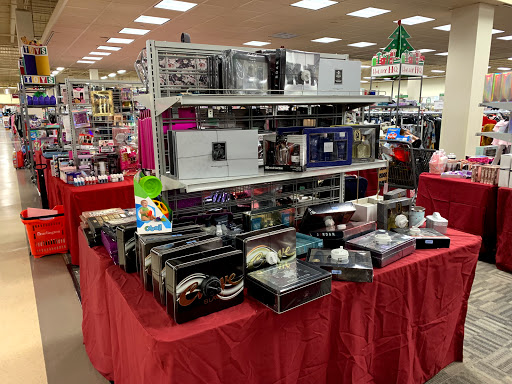 Shopping Mall «Middlesex Mall», reviews and photos, 6747 Hadley Rd, South Plainfield, NJ 07080, USA