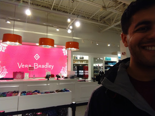 Fashion Accessories Store «Vera Bradley», reviews and photos, 1 Outlet Blvd #296, Wrentham, MA 02093, USA