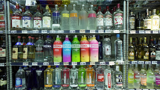 Liquor Store «Wine Dock Liquor & Deli», reviews and photos, 24421 Jefferson Ave, St Clair Shores, MI 48080, USA