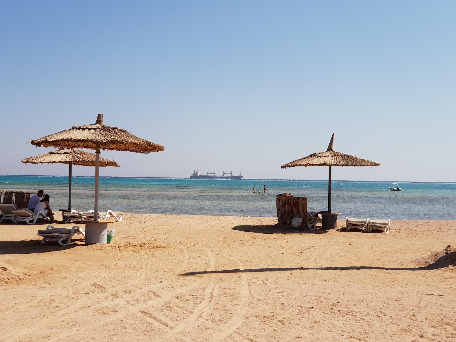 Foto de Porto Sharm Beach - lugar popular entre os apreciadores de relaxamento