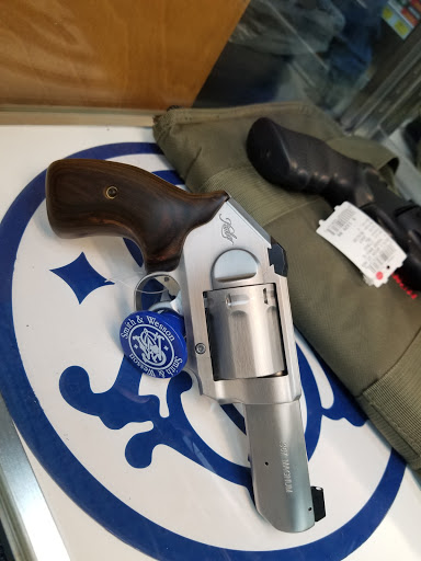 Gun Shop «Hebert Guns», reviews and photos, 17400 Airline Hwy, Prairieville, LA 70769, USA