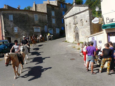 Centre Equestre Les Laurons à Caseneuve