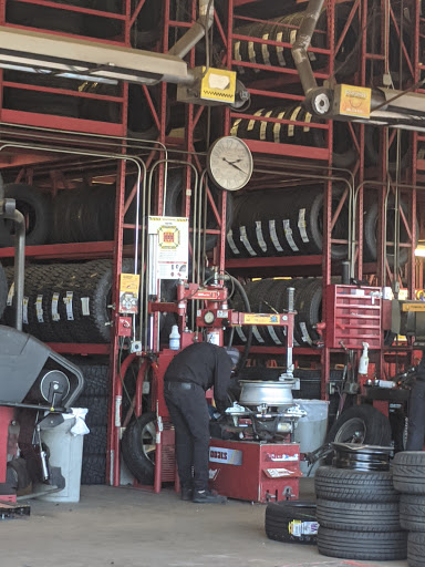 Tire Shop «Discount Tire Store - Westminster, CO», reviews and photos, 7401 W 92nd Ave, Westminster, CO 80021, USA