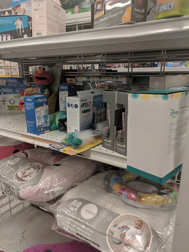 Clothing Store «Ross Dress for Less», reviews and photos, 921 E Commercial Blvd, Oakland Park, FL 33334, USA