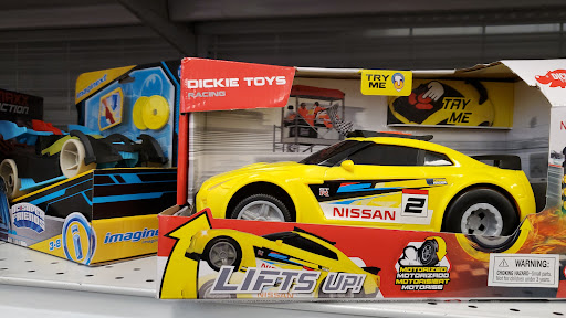 Clothing Store «Ross Dress for Less», reviews and photos, 3425 E Foothill Blvd, Pasadena, CA 91107, USA