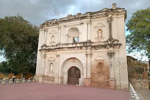 Iglesia de la Santísima Trinidad image