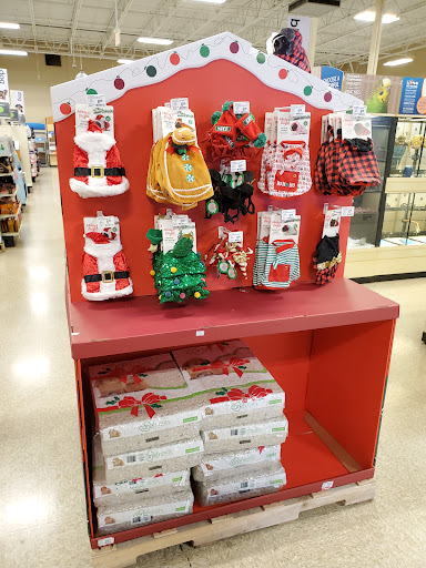 Pet Supply Store «PetSmart», reviews and photos, 1460 Koester Rd, Forsyth, IL 62535, USA