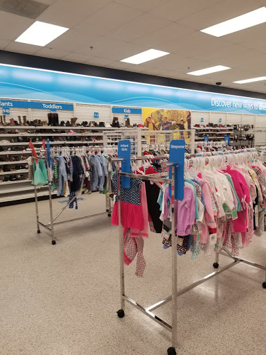 Clothing Store «Ross Dress for Less», reviews and photos, 120 Glynn Isle, Brunswick, GA 31525, USA