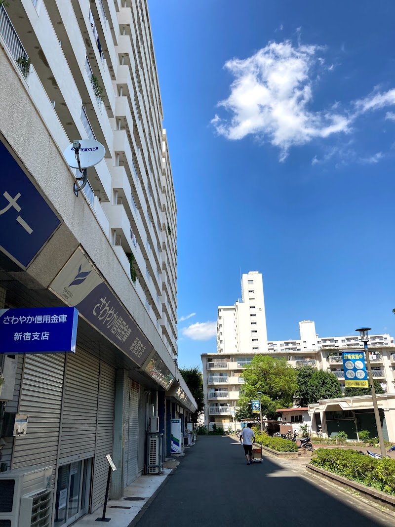 戸山ハイツ３３ホール