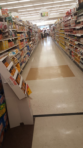 Supermarket «Hughes Market Basket», reviews and photos, 212 N 27th St, Nederland, TX 77627, USA