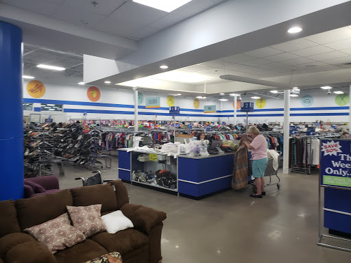 Corporate Campus «Goodwill Outlet», reviews and photos