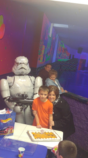 Roller Skating Rink «Skate Estate», reviews and photos, 3401 Vestal Rd, Vestal, NY 13850, USA