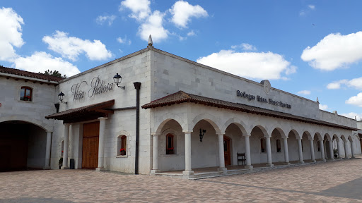 Bodegas Hnos. Pérez Pascuas - Viña Pedrosa en Pedrosa de Duero