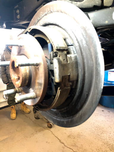 Auto Repair Shop «Meineke Car Care Center», reviews and photos, 716 Ulster Ave, Kingston, NY 12401, USA