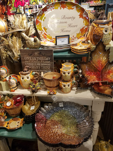 American Restaurant «Cracker Barrel Old Country Store», reviews and photos, 275 Brenton Way, Shepherdsville, KY 40165, USA