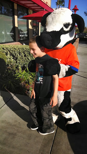 Fast Food Restaurant «Chick-fil-A», reviews and photos, 7681 Carson Blvd, Long Beach, CA 90808, USA