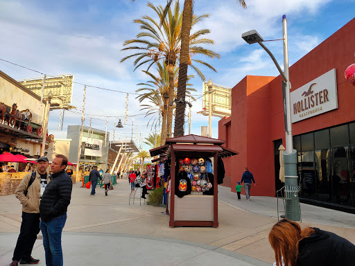 Sporting Goods Store «ASICS Outlet», reviews and photos, 20 City Blvd W #112, Orange, CA 92868, USA