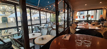 Atmosphère du Restaurant L'Arc Café à Paris - n°4