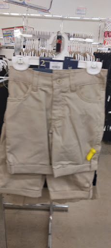 Discount Store «Fallas Paredes Discount Stores», reviews and photos, 26 E Baseline Rd #110, Phoenix, AZ 85040, USA