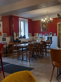 Atmosphère du Restaurant français Chez Lucotte à Vandenesse-en-Auxois - n°2