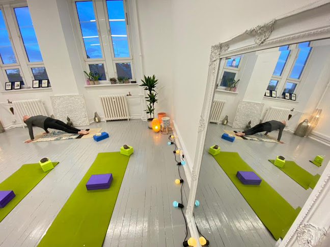 Reviews of Yoga Classes Glasgow - Restore Balance Yoga & Movement Studio in Glasgow - Yoga studio