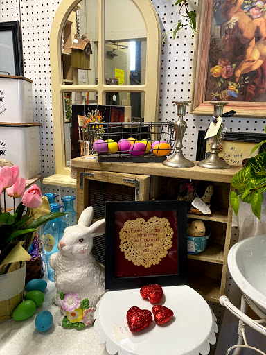 Home Goods Store «Olde Factory», reviews and photos, 139 S Hanover St, Hummelstown, PA 17036, USA