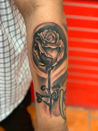 Explore sacred heart tattoo ideas, creative tattoo ideas in El Paso, available at Estilo Firme Tattoo Co.