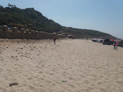 Zdjęcie Plaża Tasalast poparte klifami