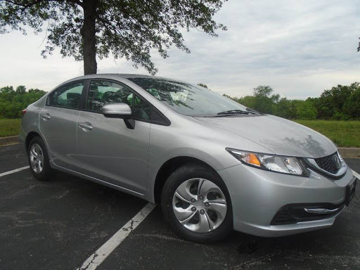 Used Car Dealer «Gladstone Auto Sales», reviews and photos, 7406 N Oak Trafficway, Kansas City, MO 64118, USA