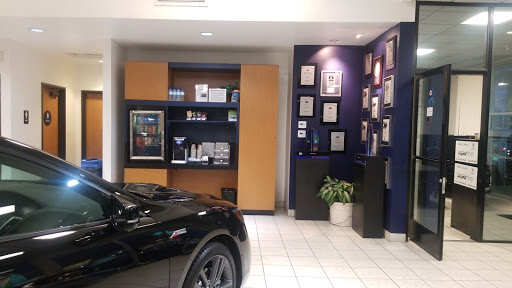 Acura Dealer «Valencia Acura», reviews and photos, 23955 Creekside Rd, Valencia, CA 91355, USA