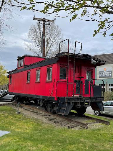 Barber Shop «Cut Loose Caboose Barber Shop», reviews and photos, 240 NW Gilman Blvd, Issaquah, WA 98027, USA